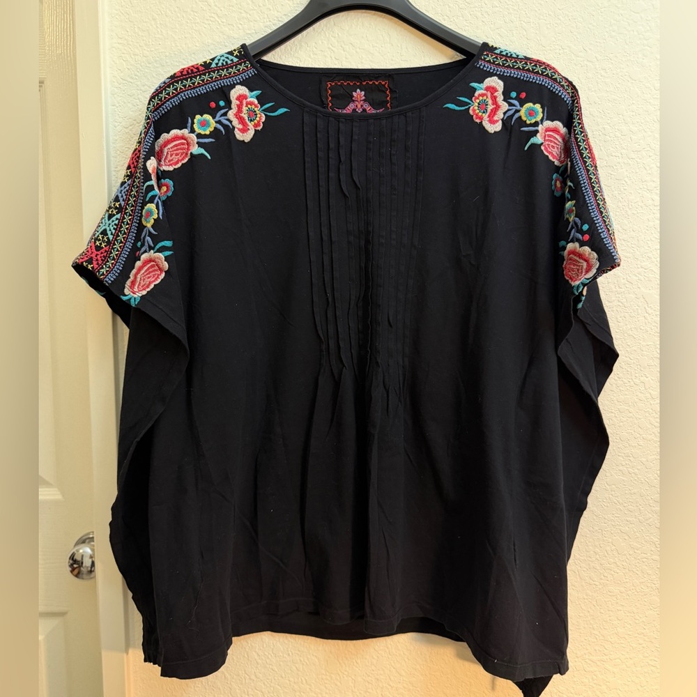 Embroidered Black Floral Women's Top - JW los angeles